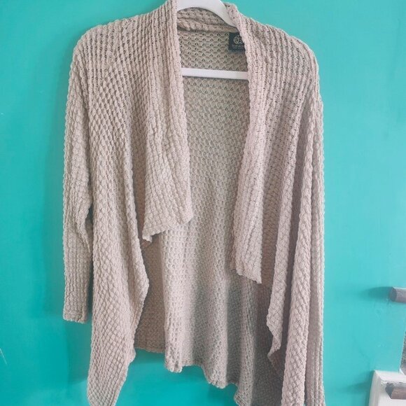 bobeau Sweaters - Bobeau XL Beige Cardigan Sweater Pre-owned/Unworn